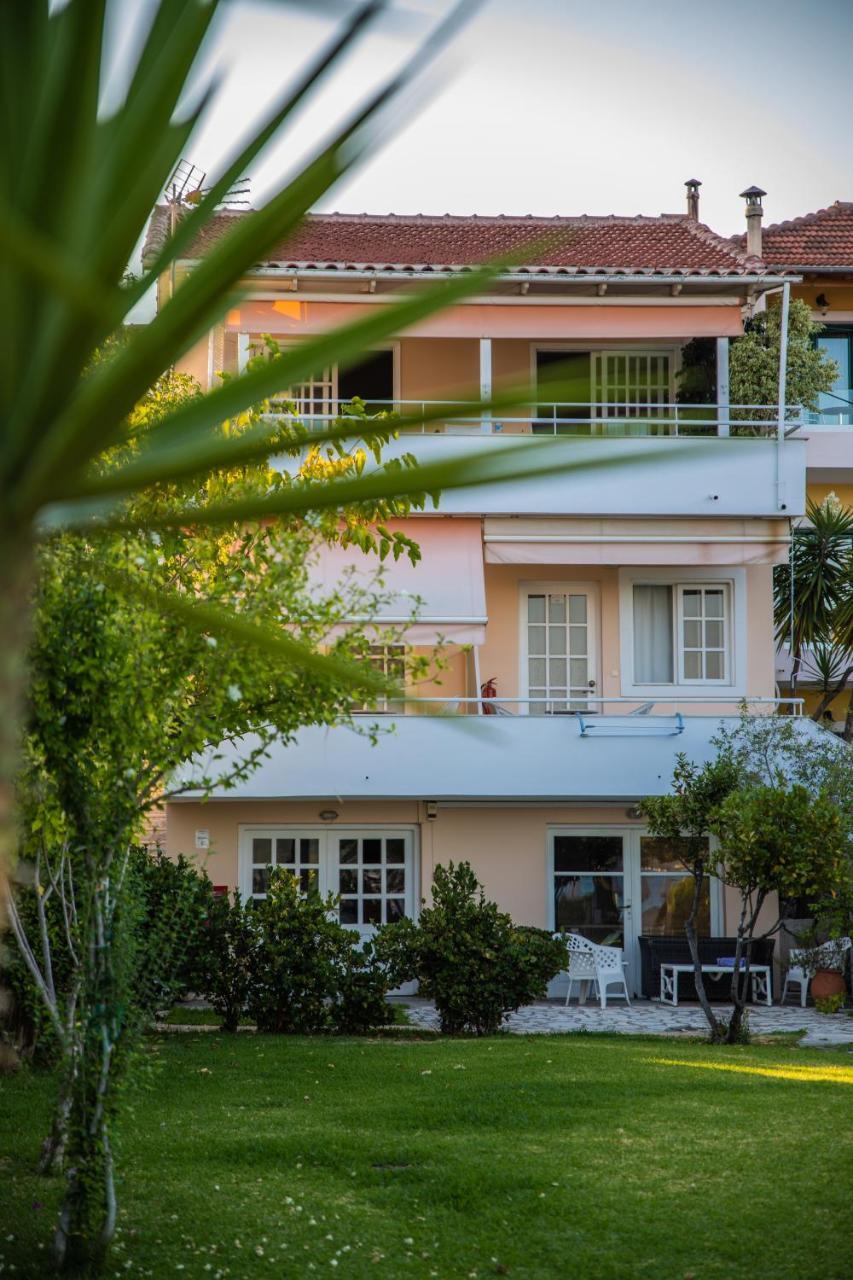 Elati Beach Aparthotel Nidhrion Exteriör bild