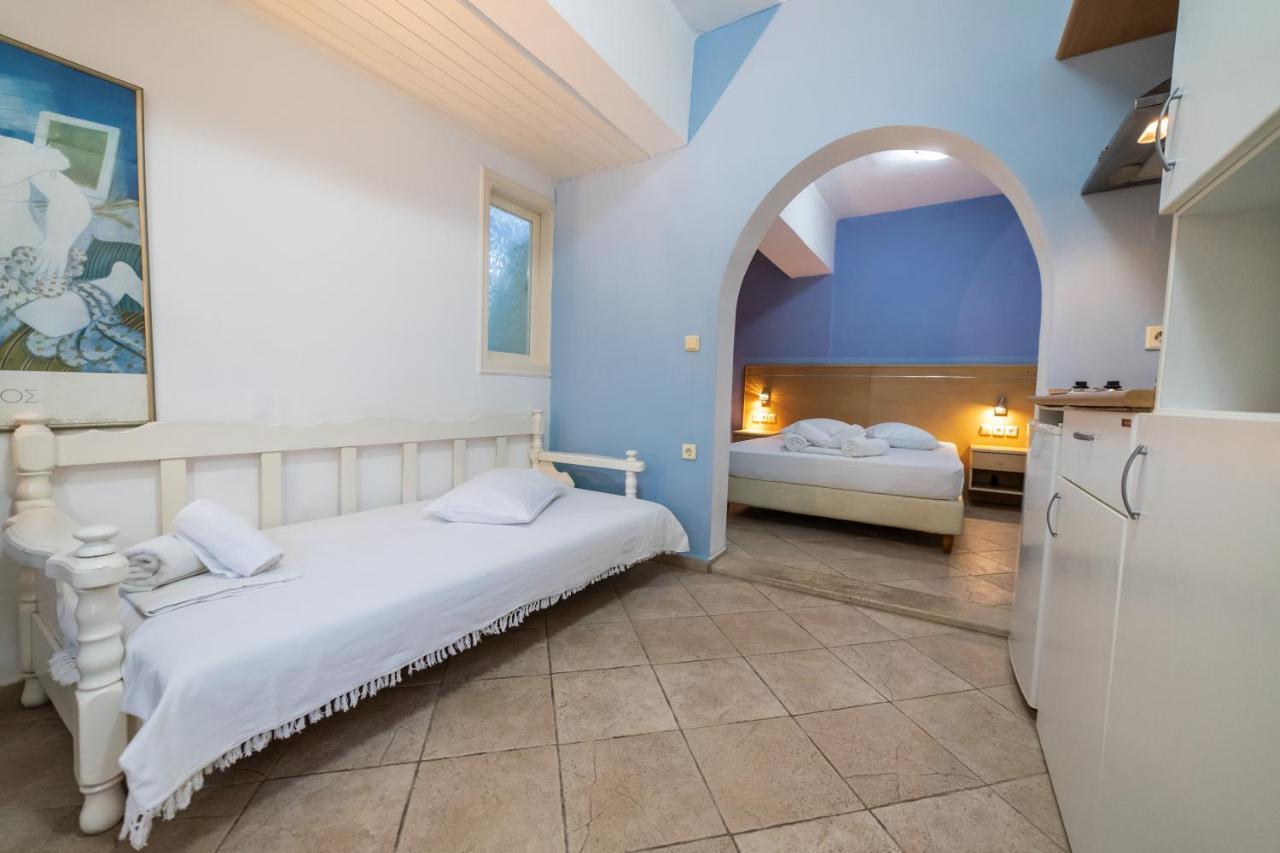 Elati Beach Aparthotel Nidhrion Exteriör bild