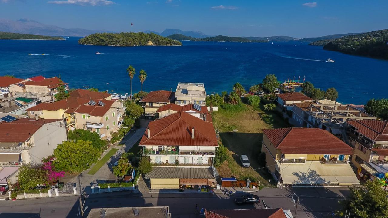 Elati Beach Aparthotel Nidhrion Exteriör bild